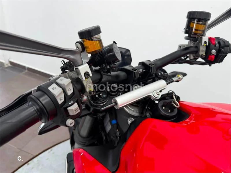Ducati Streetfighter V2 – Vista 15