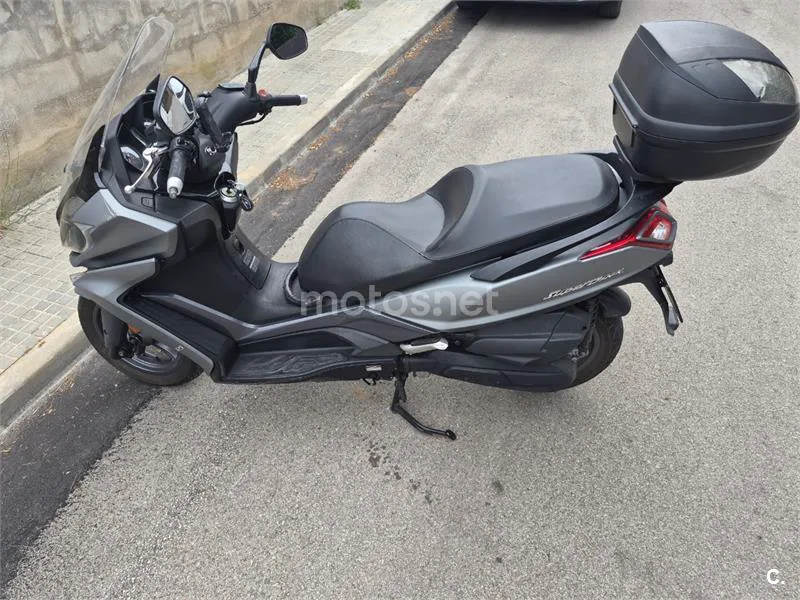 Kymco Super Dink 125 – Vista 2