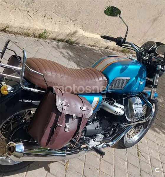 Moto Guzzi V7 III – Vista 4