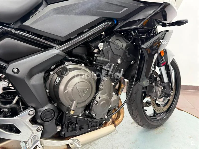 Triumph Tiger Sport 660 – Vista 17