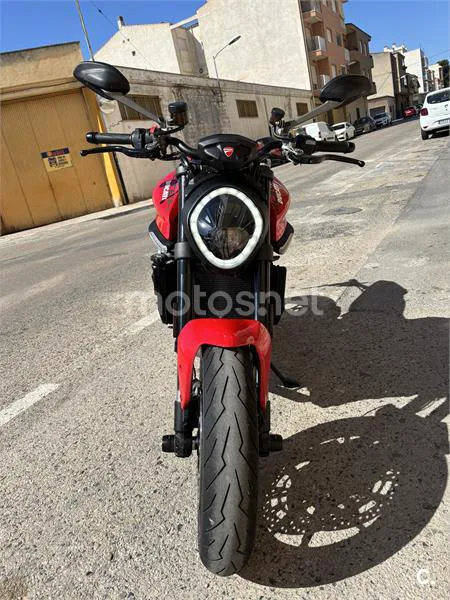 Ducati Monster – Vista 4