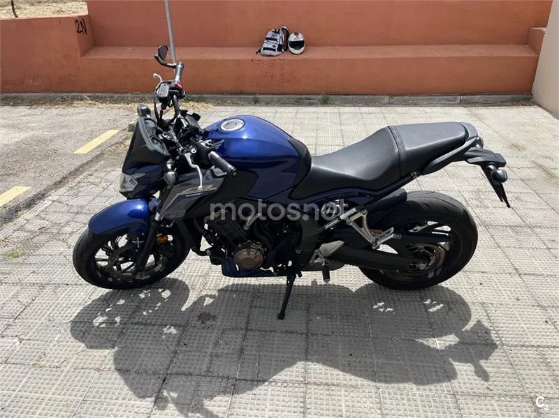 Honda CB 650 F – Vista 4