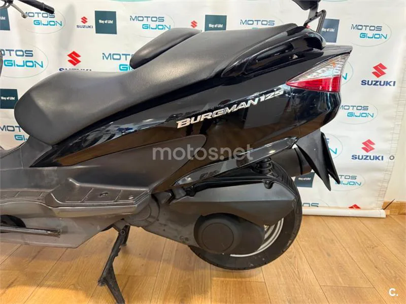 Suzuki Burgman 125 – Vista 6