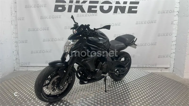 Kawasaki ER-6N – Vista 3