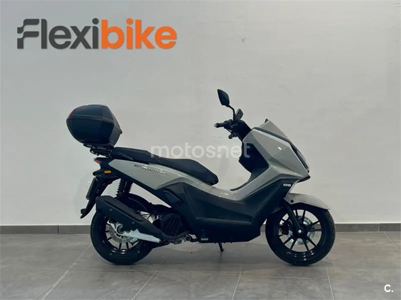 Kymco Sky Town 125 – Vista 3