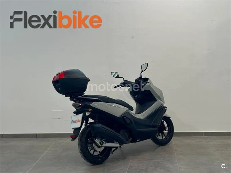 Kymco Sky Town 125 – Vista 4