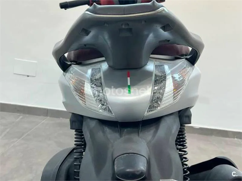 Piaggio Beverly – Vista 6