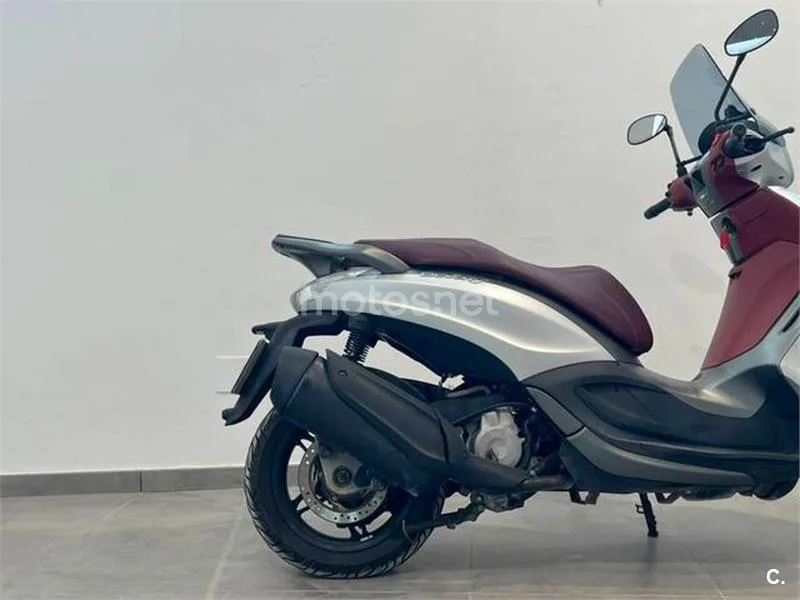 Piaggio Beverly – Vista 7