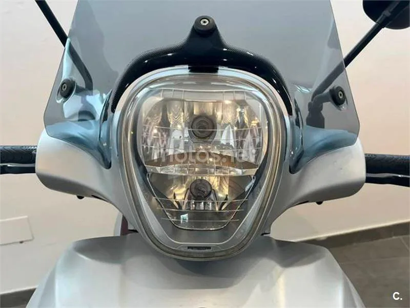 Piaggio Beverly – Vista 10