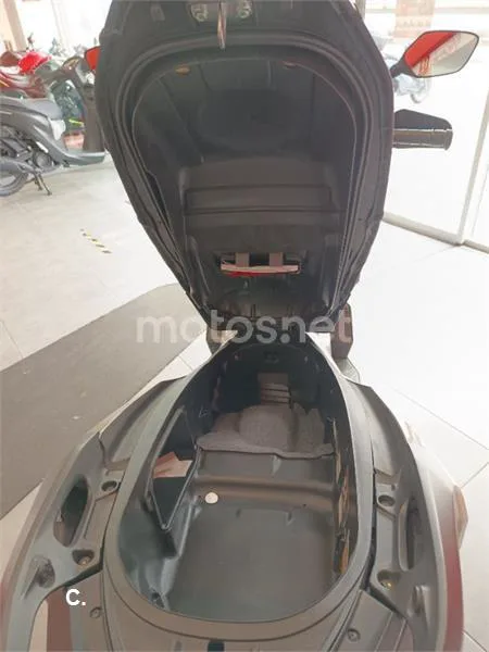 Honda ADV 350 – Vista 17