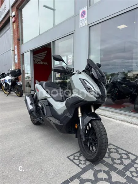 Honda ADV 350 – Vista 19