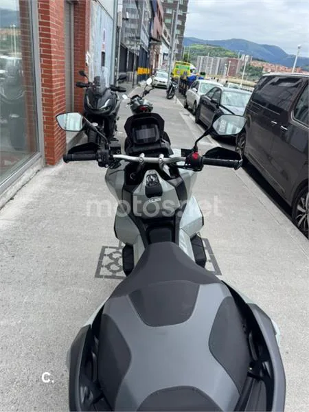 Honda ADV 350 – Vista 20