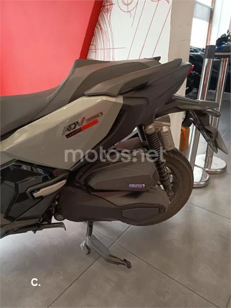 Honda ADV 350 – Vista 3