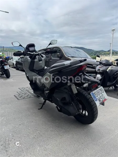 Honda ADV 350 – Vista 21