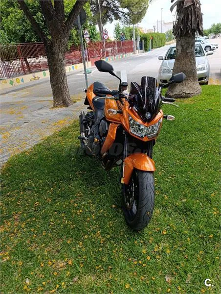 Kawasaki Z 750R – Vista 2
