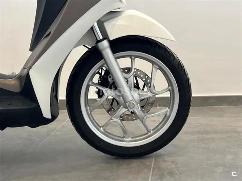 Piaggio Medley – Vista 9