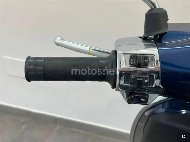 Vespa Primavera – Vista 12
