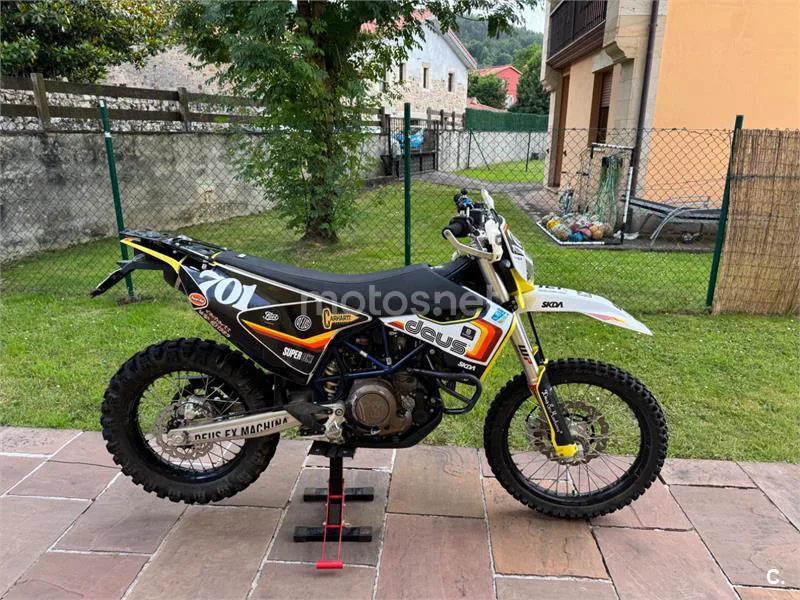 Husqvarna 701 Enduro – Vista 3