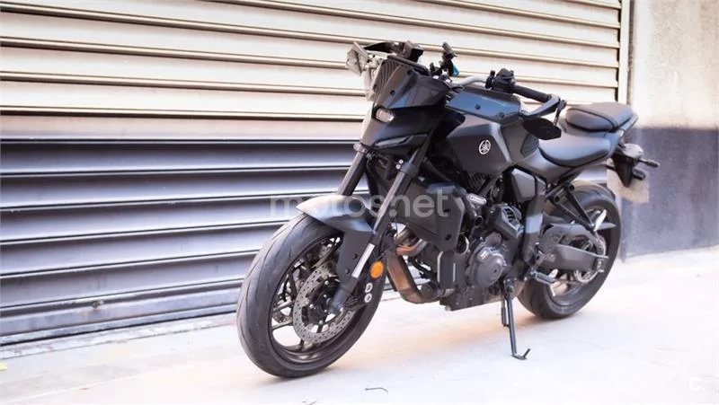 Yamaha MT-07 – Vista 13