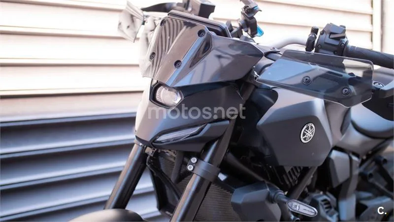 Yamaha MT-07 – Vista 14