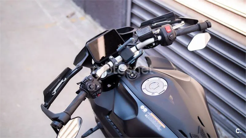 Yamaha MT-07 – Vista 18