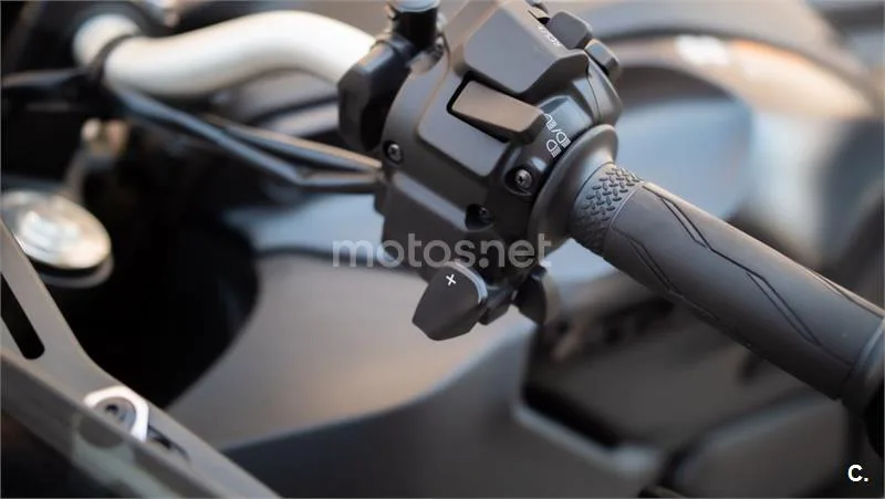 Yamaha MT-07 – Vista 20