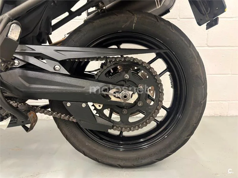 Triumph Tiger 800 XR – Vista 12