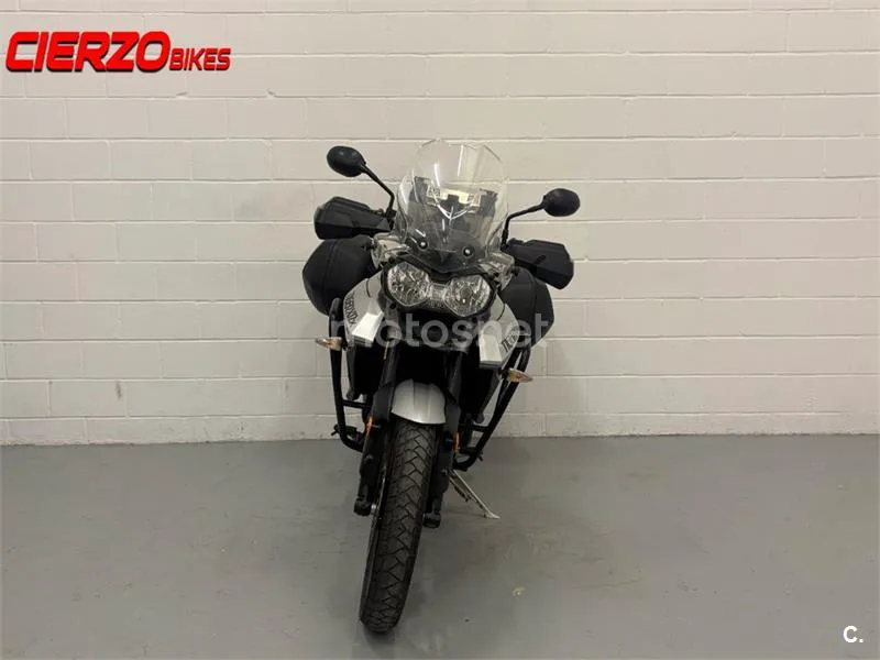 Triumph Tiger 800 XR – Vista 7