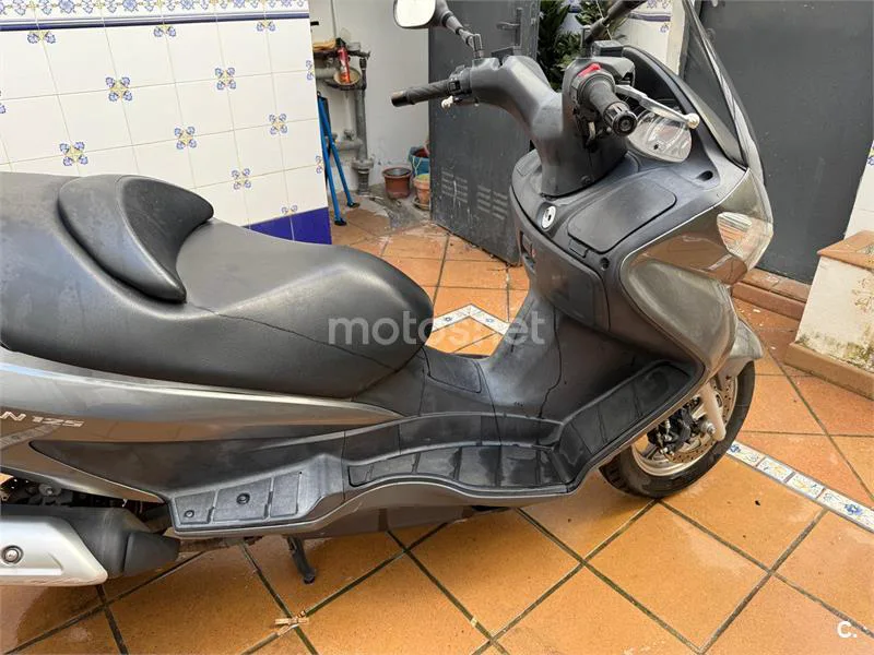 Suzuki Burgman 125 – Vista 3