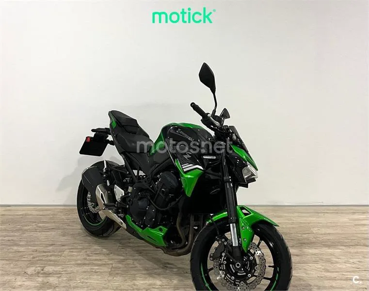 Kawasaki Z900 – Vista 8