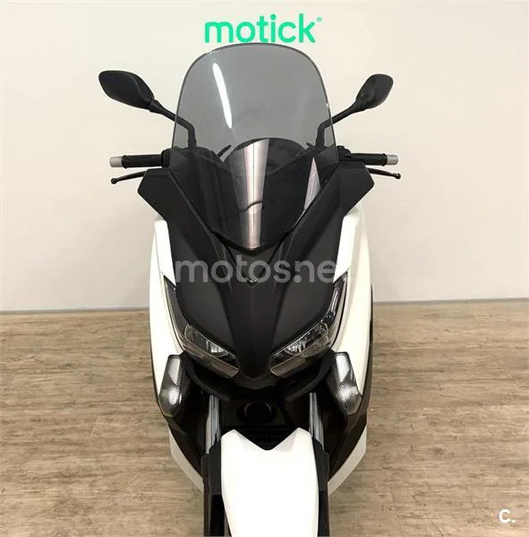 Yamaha XMAX 125 – Vista 9