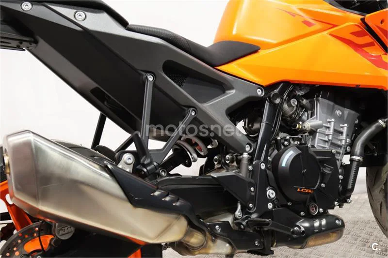 KTM 990 – Vista 15