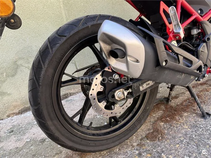 Benelli BN 125 – Vista 3