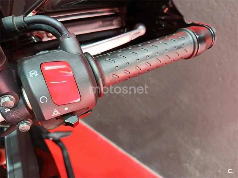 Voge 500 DS – Vista 9