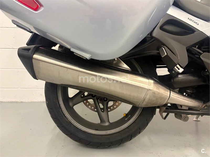 Triumph Trophy 1200 – Vista 9