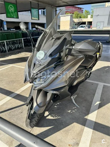 Kymco AK 550 – Vista 2