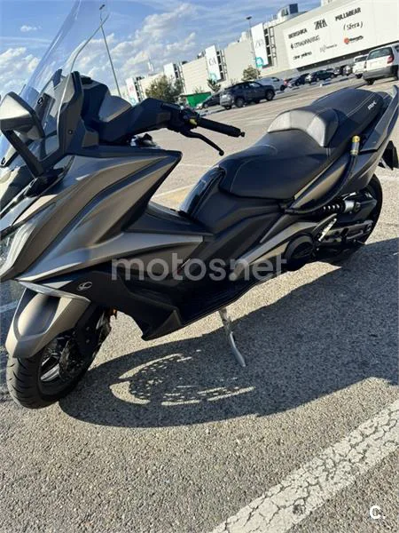 Kymco AK 550 – Vista 10