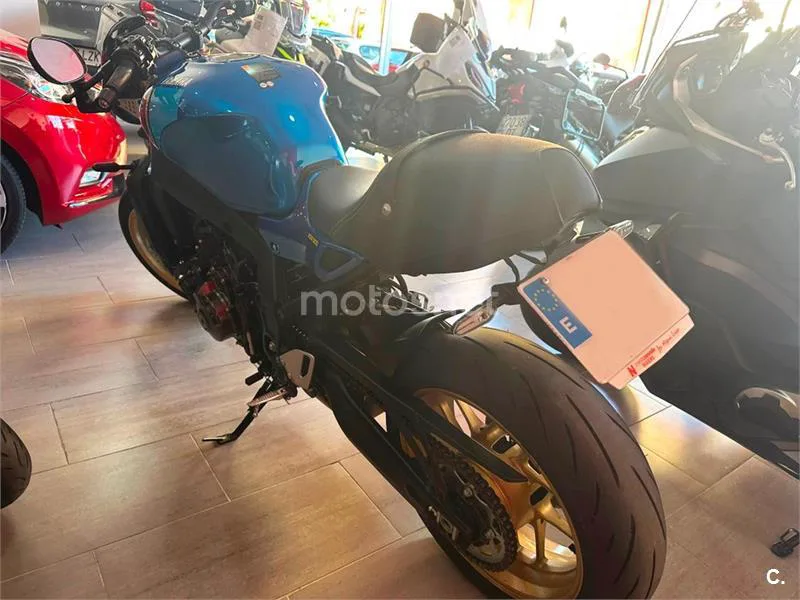 Yamaha XSR 900 – Vista 8