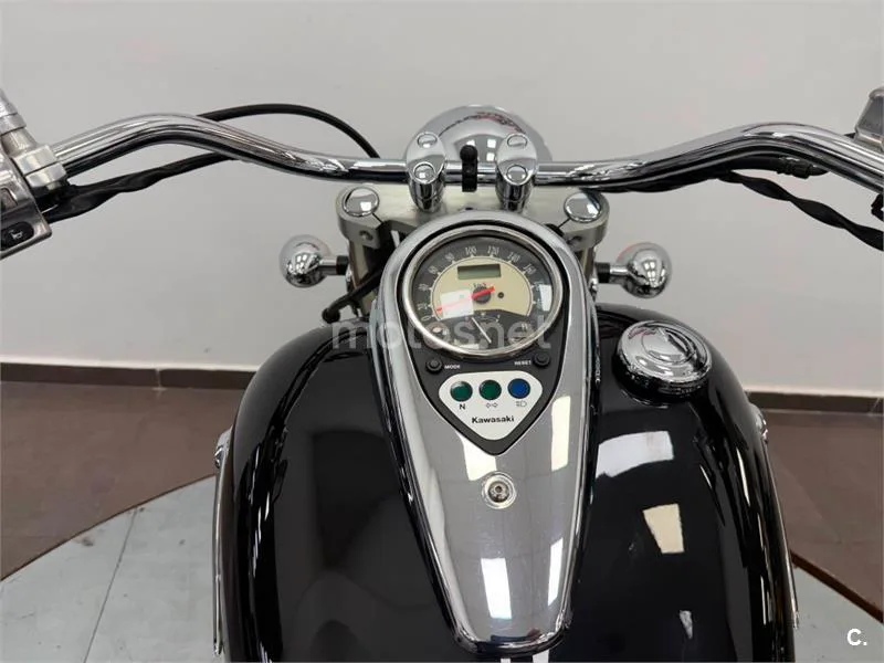 Kawasaki VN 900 Classic – Vista 8