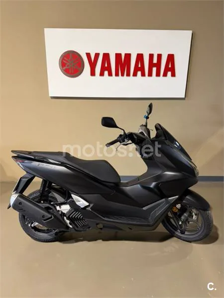 Honda PCX 125 – Vista 3