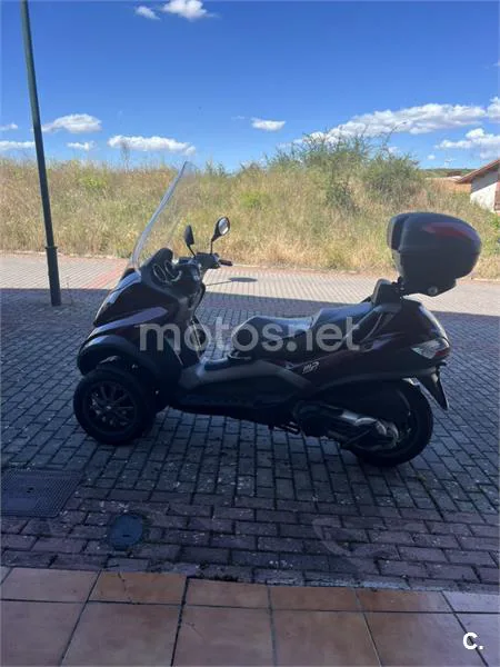 Piaggio MP3 400 – Vista 2