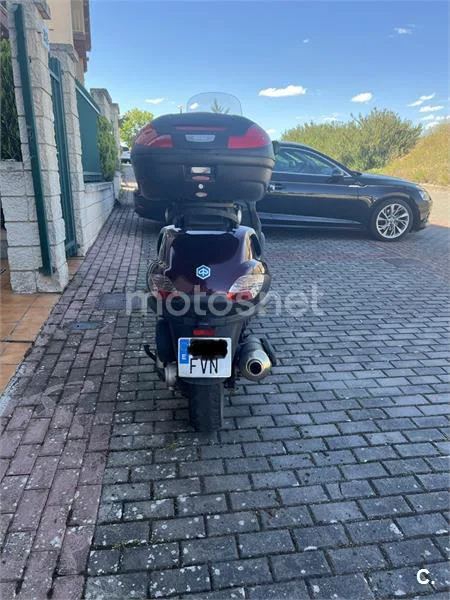 Piaggio MP3 400 – Vista 3