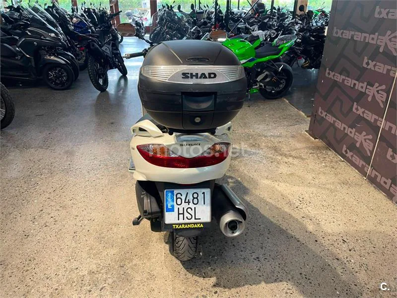 Suzuki Burgman 200 – Vista 6