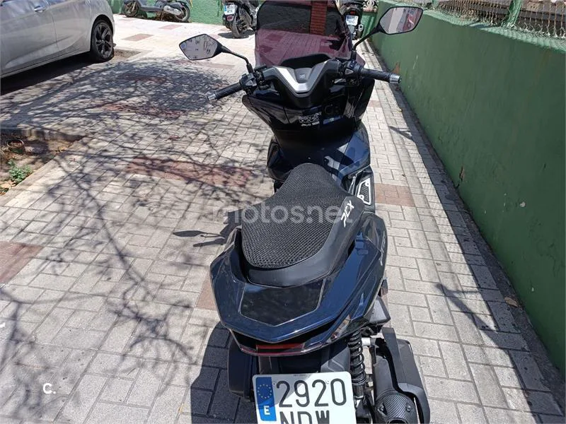 Honda PCX 125 – Vista 4