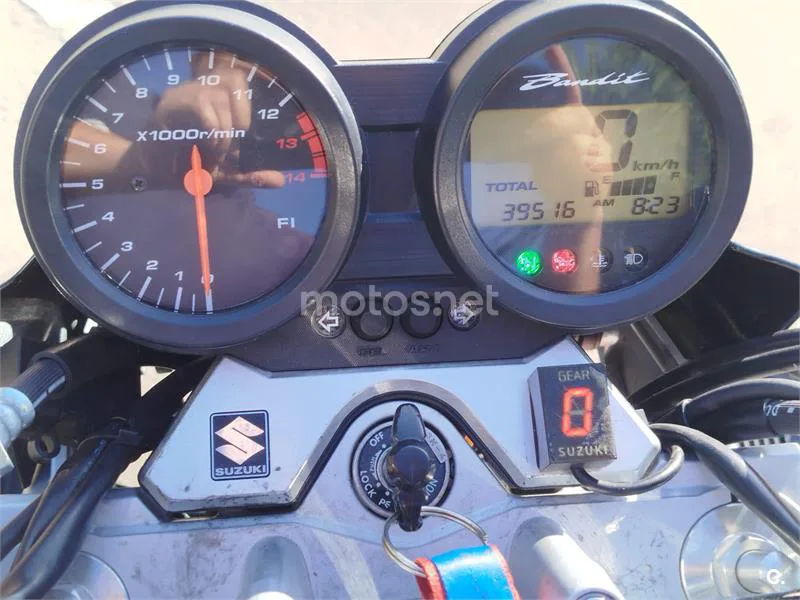 Suzuki Bandit 650 – Vista 7