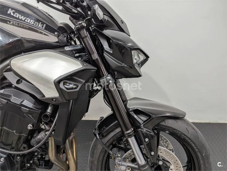 Kawasaki Z900 – Vista 6
