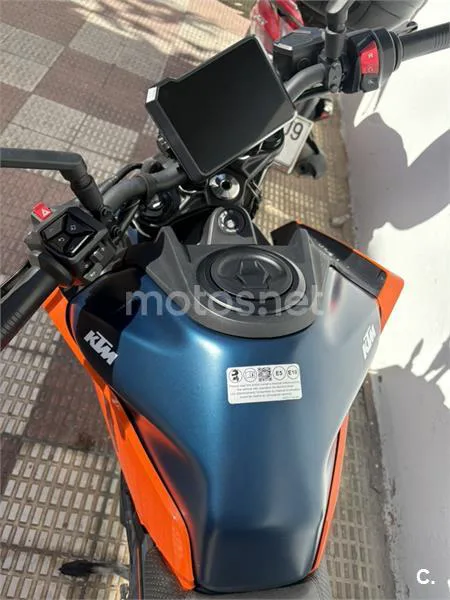 KTM 125 – Vista 6