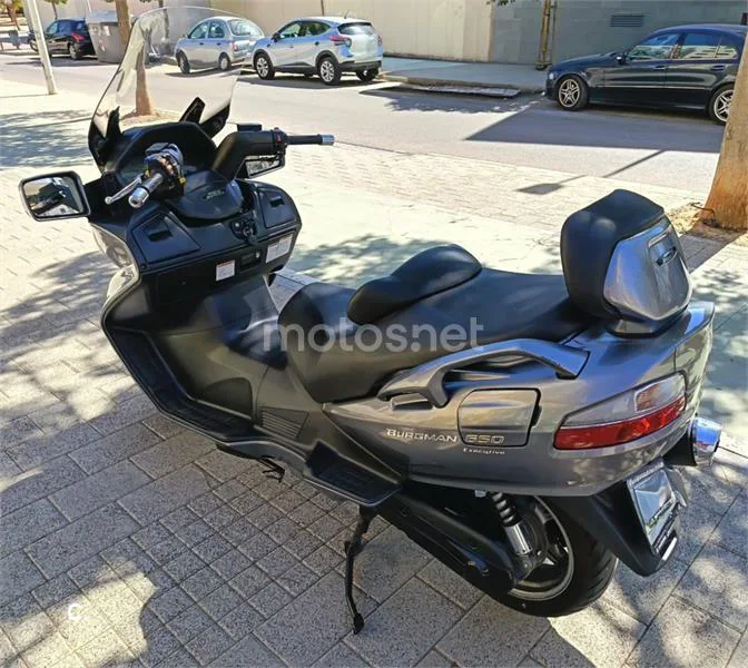 Suzuki Burgman 650 Executive – Vista 3