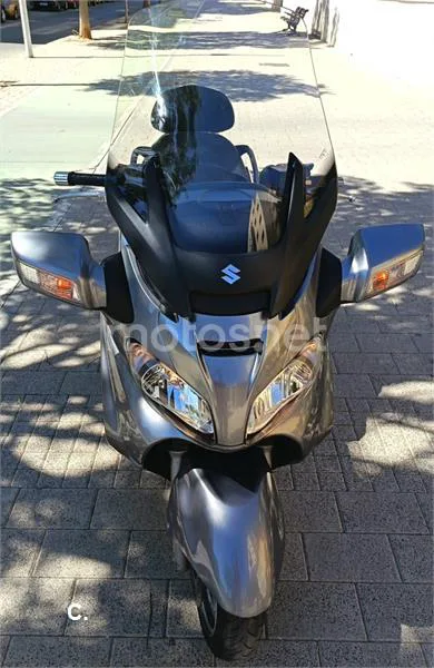 Suzuki Burgman 650 Executive – Vista 5