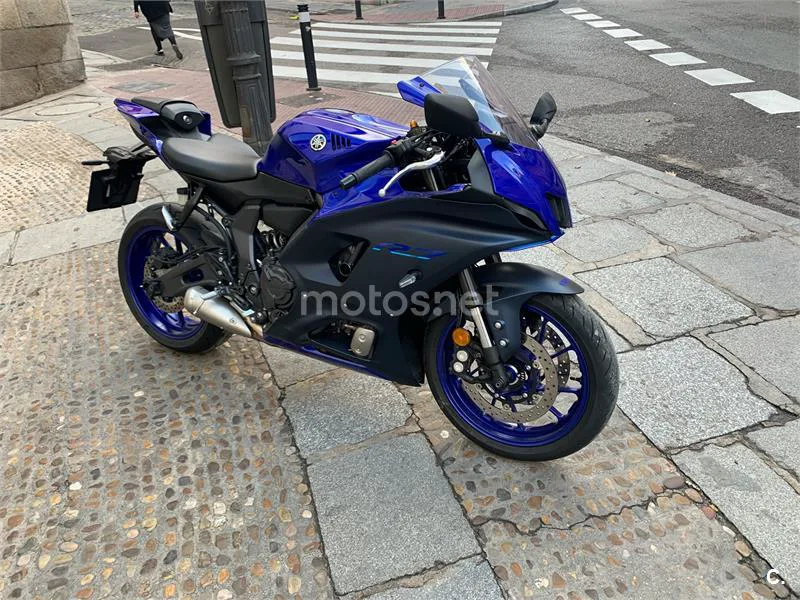 Yamaha R7 – Vista 2